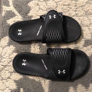 UNDER ARMOUR MENS SLIDES SIZE 9 4D-FOAM BLACK #18